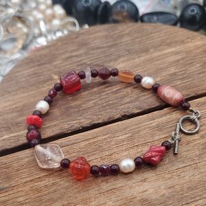 Red Glass and Pearl Beaded Toggle Bracelet B3435